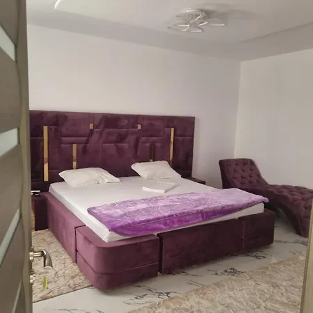 Vila 27 *